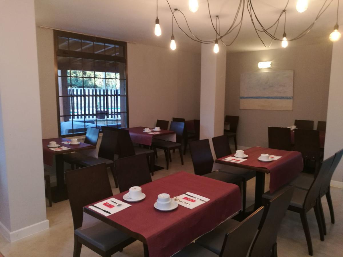 Hotel Azcona Noja Extérieur photo